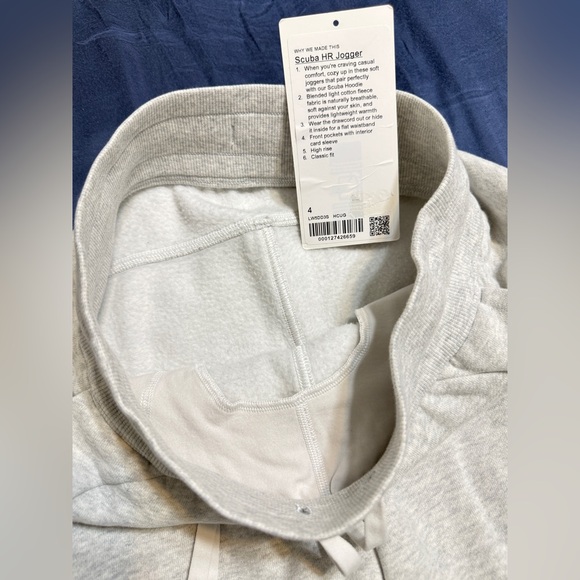 Lululemon Scuba High-Rise Jogger full length - Picture 5 of 6